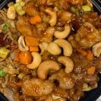 Best 腰果鸡午餐Chicken w. Cashew Nuts (Lunch) in Edison, NJ